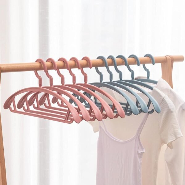 Plastic Clothes Hangers, Slim & Durable Space-Saving Hangers (10 Pack)